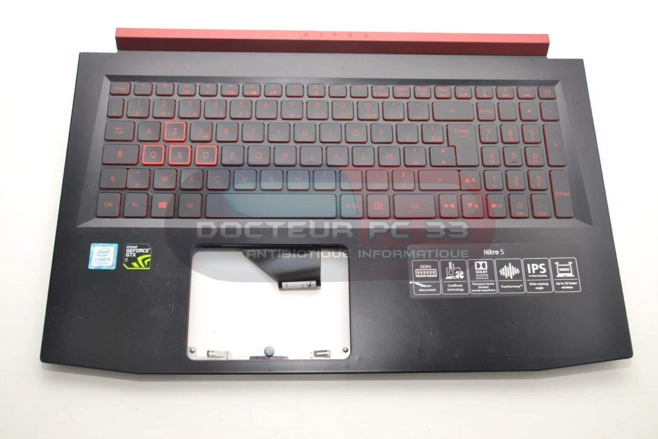 réparation pc portable, remplacement des charniéres et plasturgies cassées